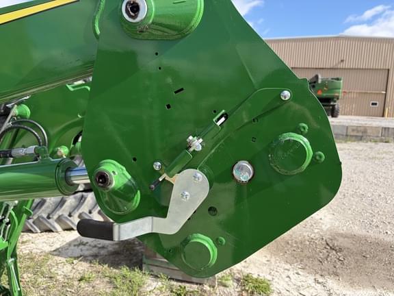 Image of John Deere 540R equipment image 3