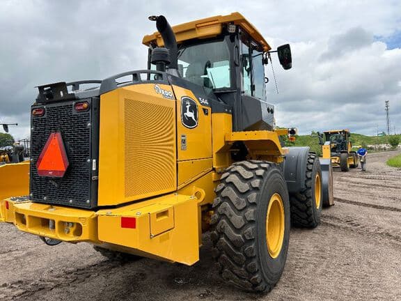 Image of John Deere 544P equipment image 3