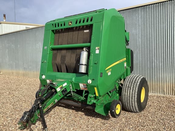 Image of John Deere 560M equipment image 3