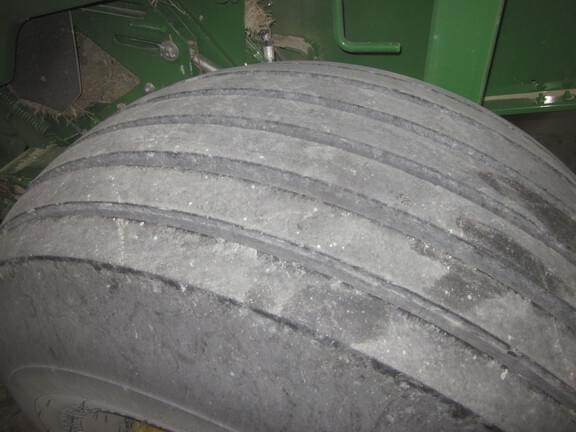 Image of John Deere 560M equipment image 4