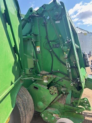 Image of John Deere 560M equipment image 2