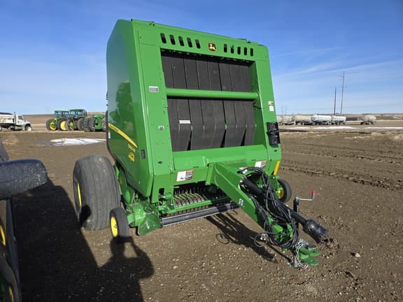 Image of John Deere 560M equipment image 1