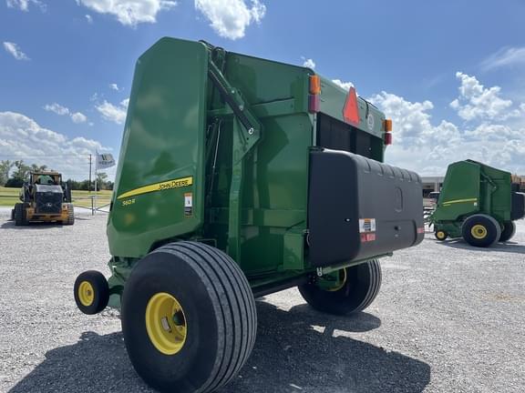 Image of John Deere 560R equipment image 2
