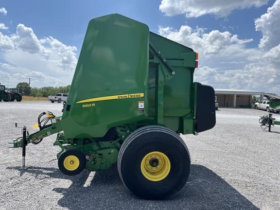 Image of John Deere 560R equipment image 1