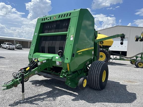 Image of John Deere 560R Primary image