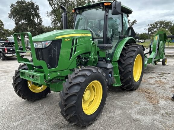 2022 John Deere 6105E Equipment Image0