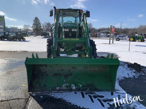Image of John Deere 6105E equipment image 1