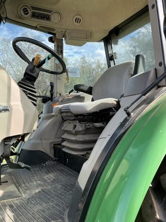 Image of John Deere 6105E equipment image 4