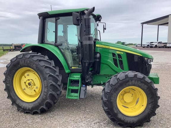 2022 John Deere 6110M Equipment Image0