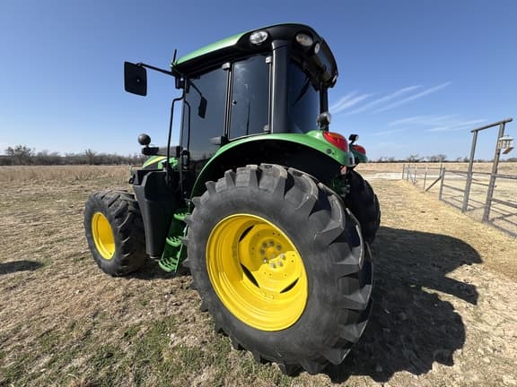 Image of John Deere 6110M equipment image 3