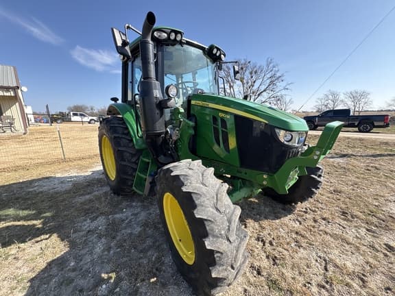 Image of John Deere 6110M equipment image 4