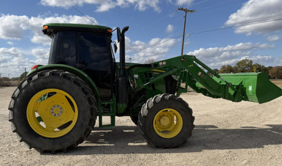 Image of John Deere 6120E equipment image 2