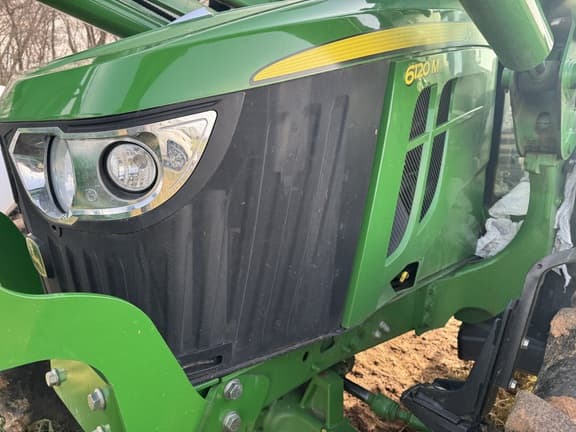 Image of John Deere 6120M equipment image 1