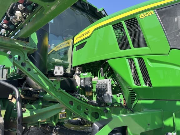 Image of John Deere 612R equipment image 4