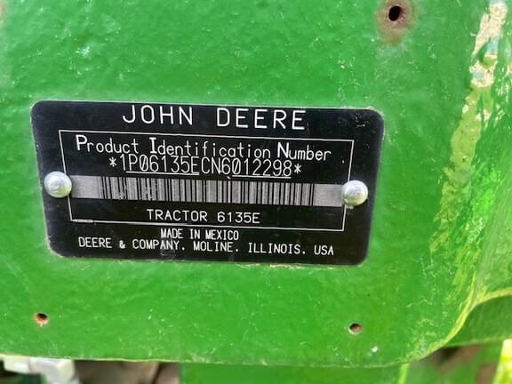 Image of John Deere 6135E equipment image 2