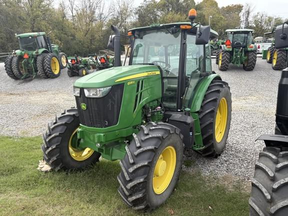 Image of John Deere 6135E equipment image 2