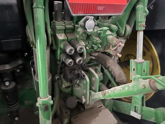 Image of John Deere 6140M equipment image 4