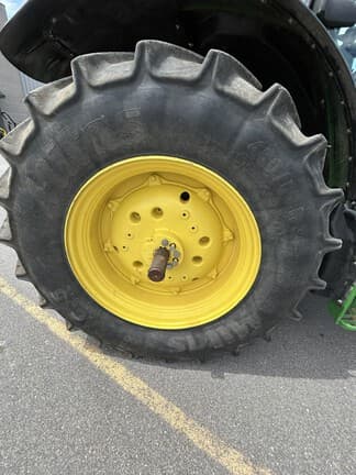 Image of John Deere 6140M equipment image 4