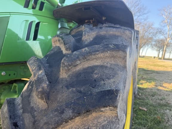 Image of John Deere 6155M equipment image 4