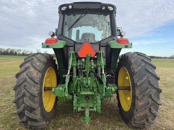 Image of John Deere 6155M equipment image 4