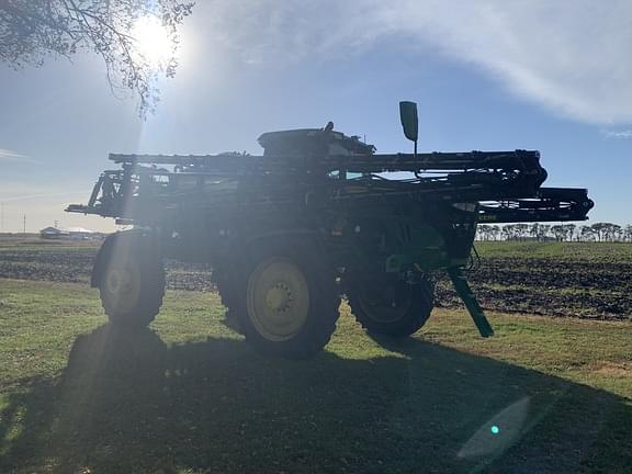 Image of John Deere 616R equipment image 1