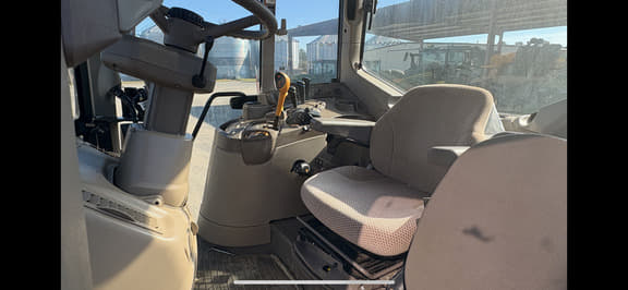 Image of John Deere 6175M equipment image 3