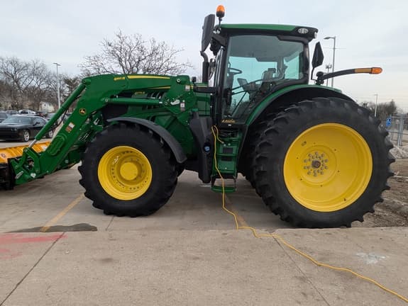 Image of John Deere 6175R equipment image 4