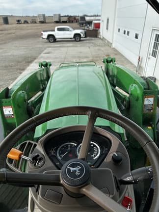 Image of John Deere 6215R equipment image 4