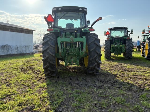 Image of John Deere 6215R equipment image 3