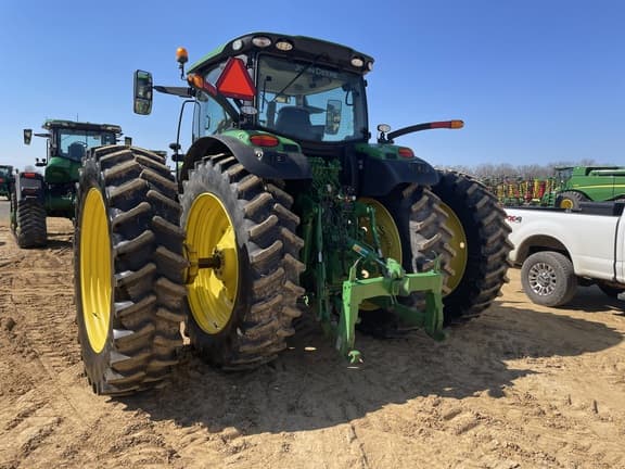 Image of John Deere 6215R equipment image 3