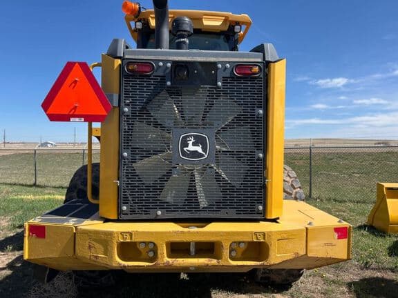 Image of John Deere 624P equipment image 3