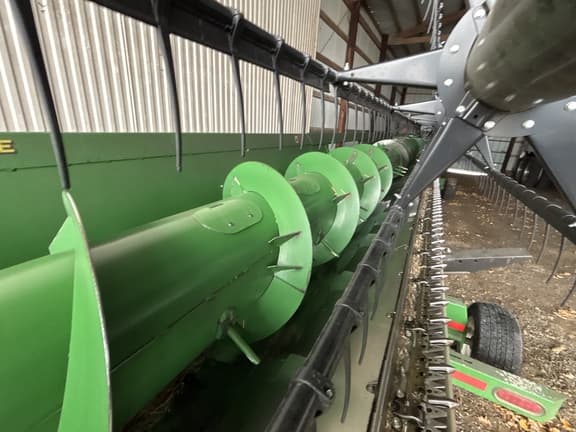 Image of John Deere 630F equipment image 4