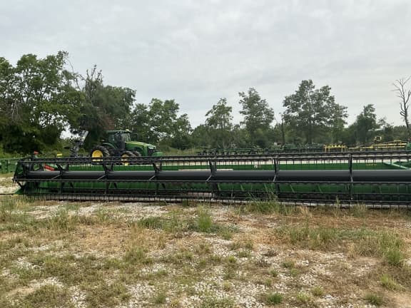 Image of John Deere 635F equipment image 3