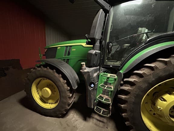 Image of John Deere 6R 230 Image 1