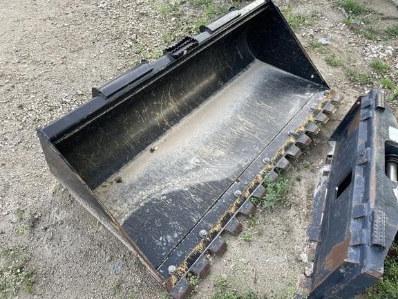 Image of John Deere 72C equipment image 4