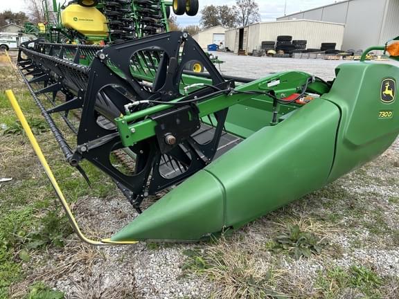 Image of John Deere 730D Primary image