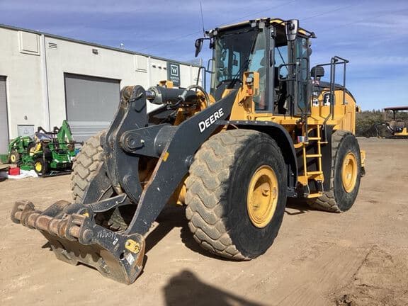 Image of John Deere 744L Primary image
