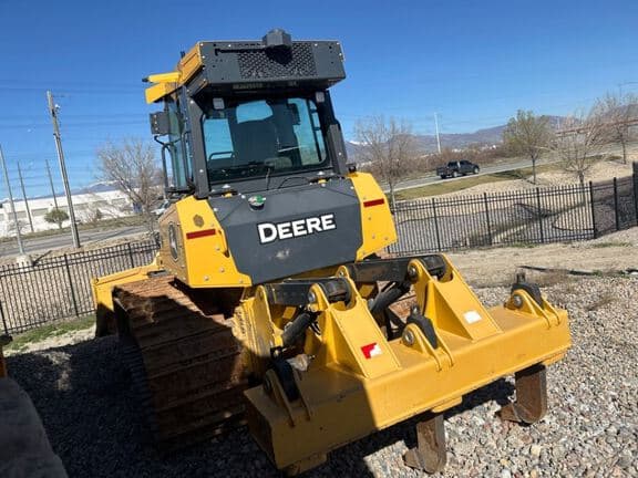 Image of John Deere 750L equipment image 2