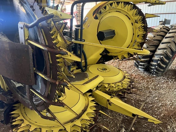 2022 John Deere 778 Equipment Image0