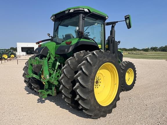 Image of John Deere 7R 210 equipment image 4