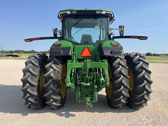 Image of John Deere 7R 210 equipment image 3