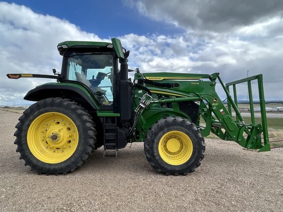 Image of John Deere 7R 210 equipment image 3