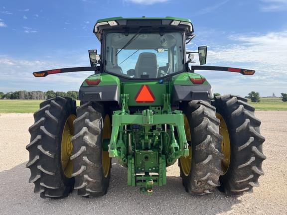 Image of John Deere 7R 210 equipment image 3