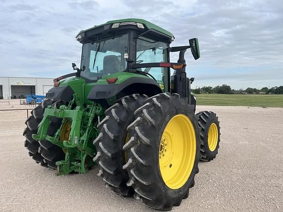 Image of John Deere 7R 210 equipment image 4