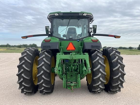 Image of John Deere 7R 210 equipment image 3
