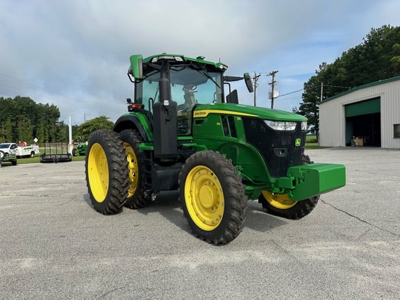 2022 John Deere 7R 210 Equipment Image0