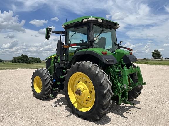 Image of John Deere 7R 210 equipment image 1