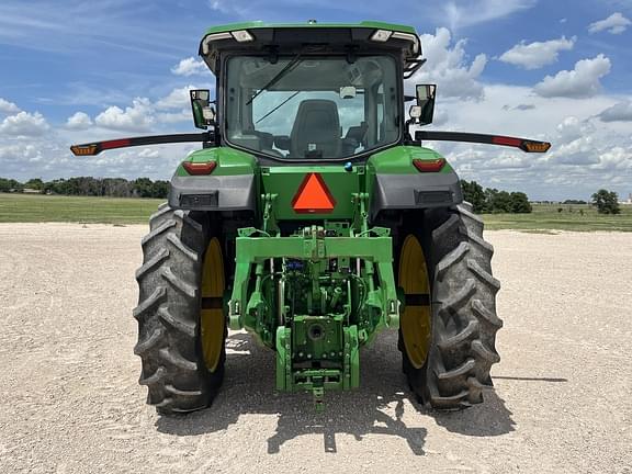 Image of John Deere 7R 210 equipment image 3