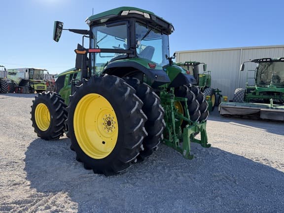 Image of John Deere 7R 210 equipment image 3