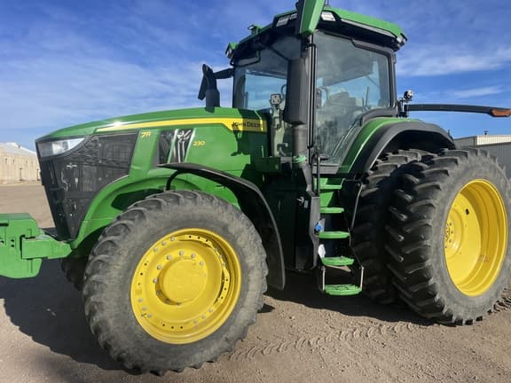 Image of John Deere 7R 230 equipment image 2